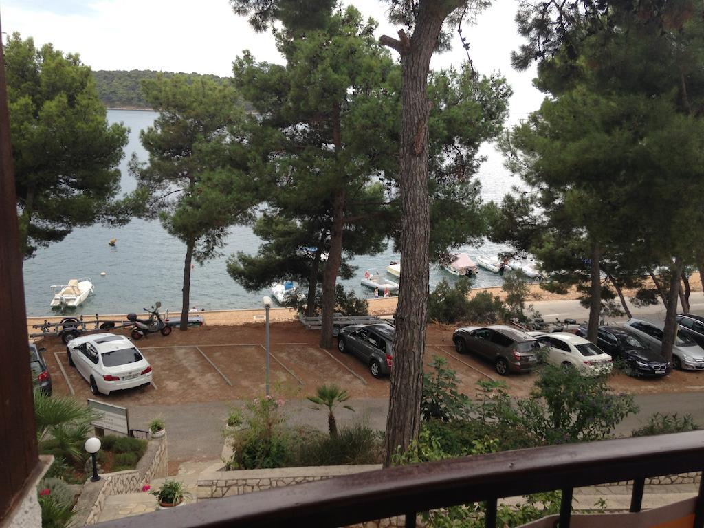Apartments & Rooms Bianca Mali Losinj Bilik gambar